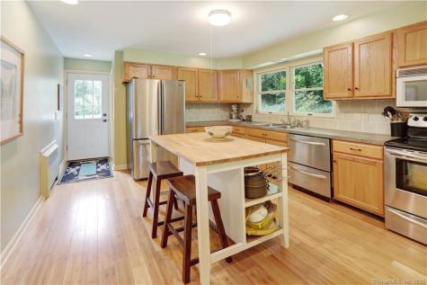 16 Wiscassett Avenue Hamden CT 06518