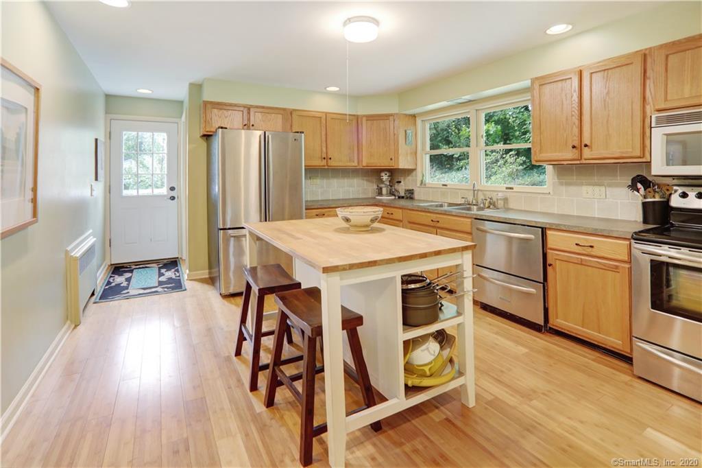 16 Wiscassett Avenue Hamden CT 06518