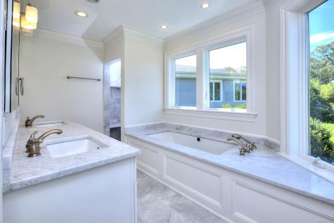 27 Rogues Ridge Weston CT 06883