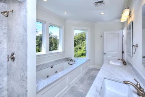 27 Rogues Ridge Weston CT 06883