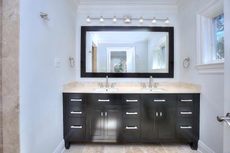 27 Rogues Ridge Weston CT 06883