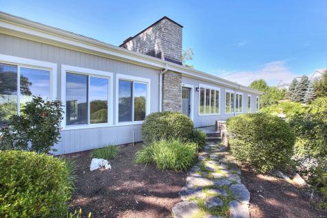 27 Rogues Ridge Weston CT 06883