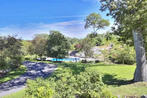 27 Rogues Ridge Weston CT 06883