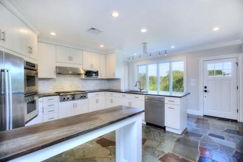 27 Rogues Ridge Weston CT 06883