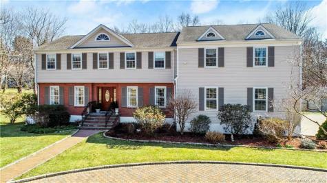 499 Hemlock Road Fairfield CT 06824