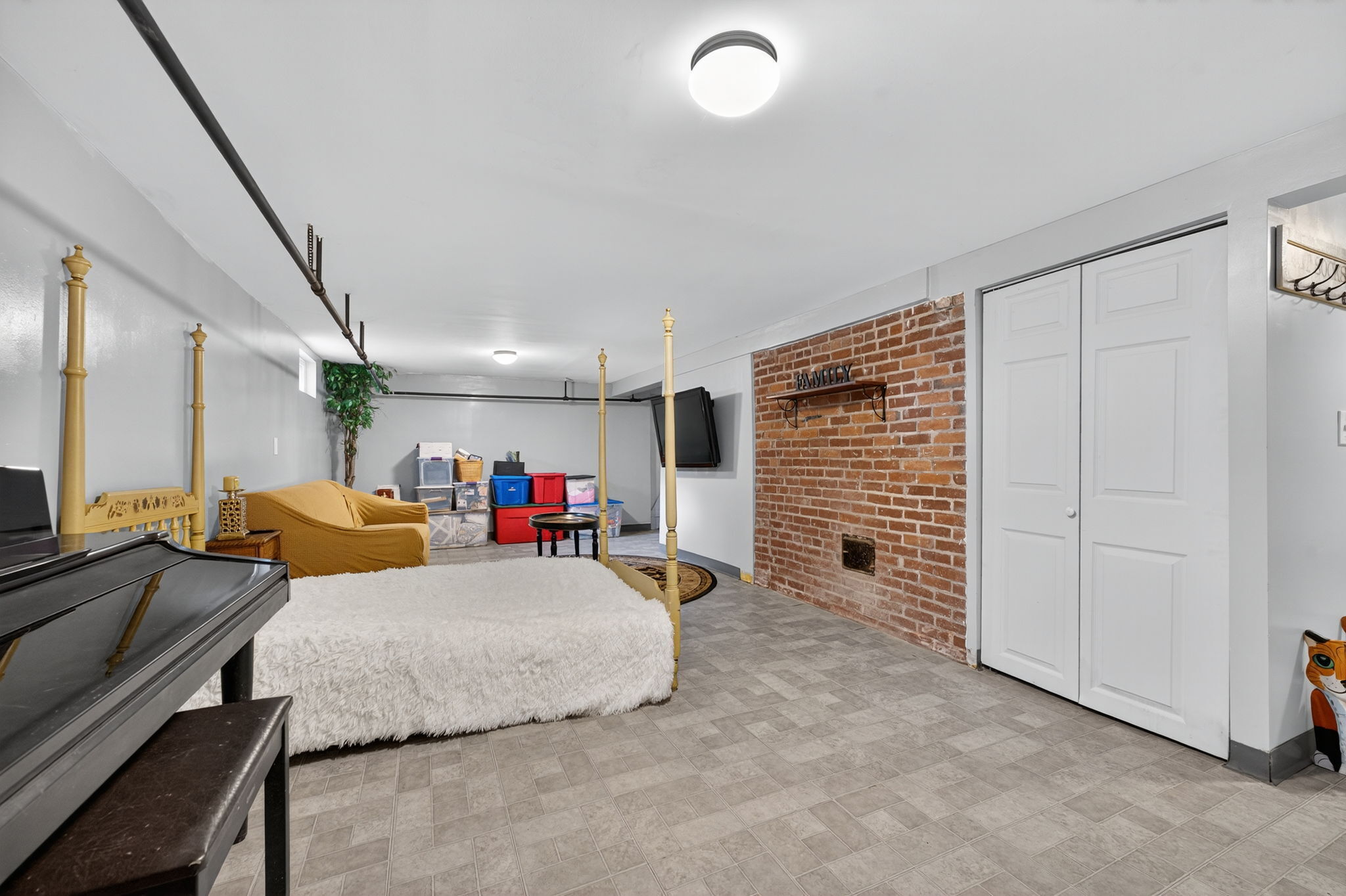 169 Avery Street South Windsor CT 06074