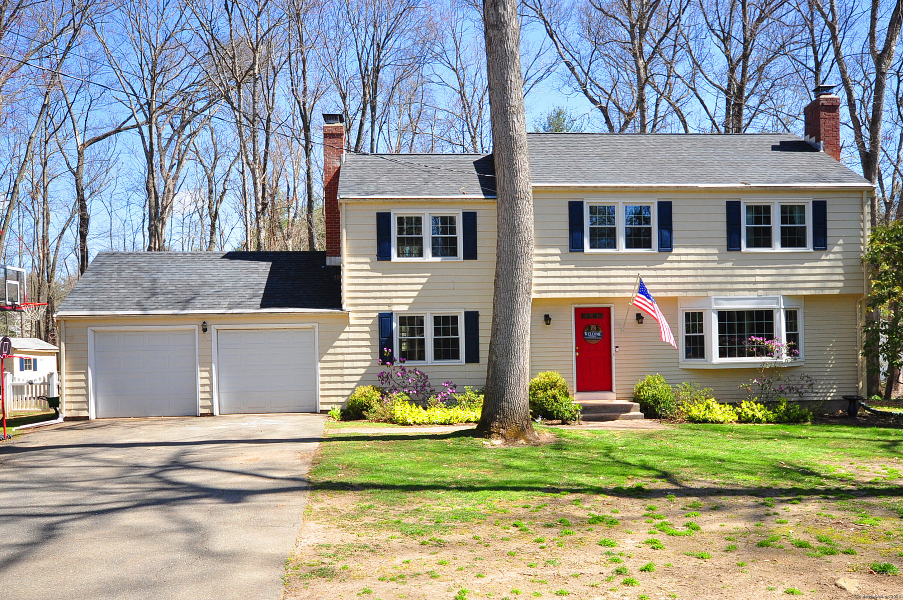 2 Lark Road Simsbury CT 06070