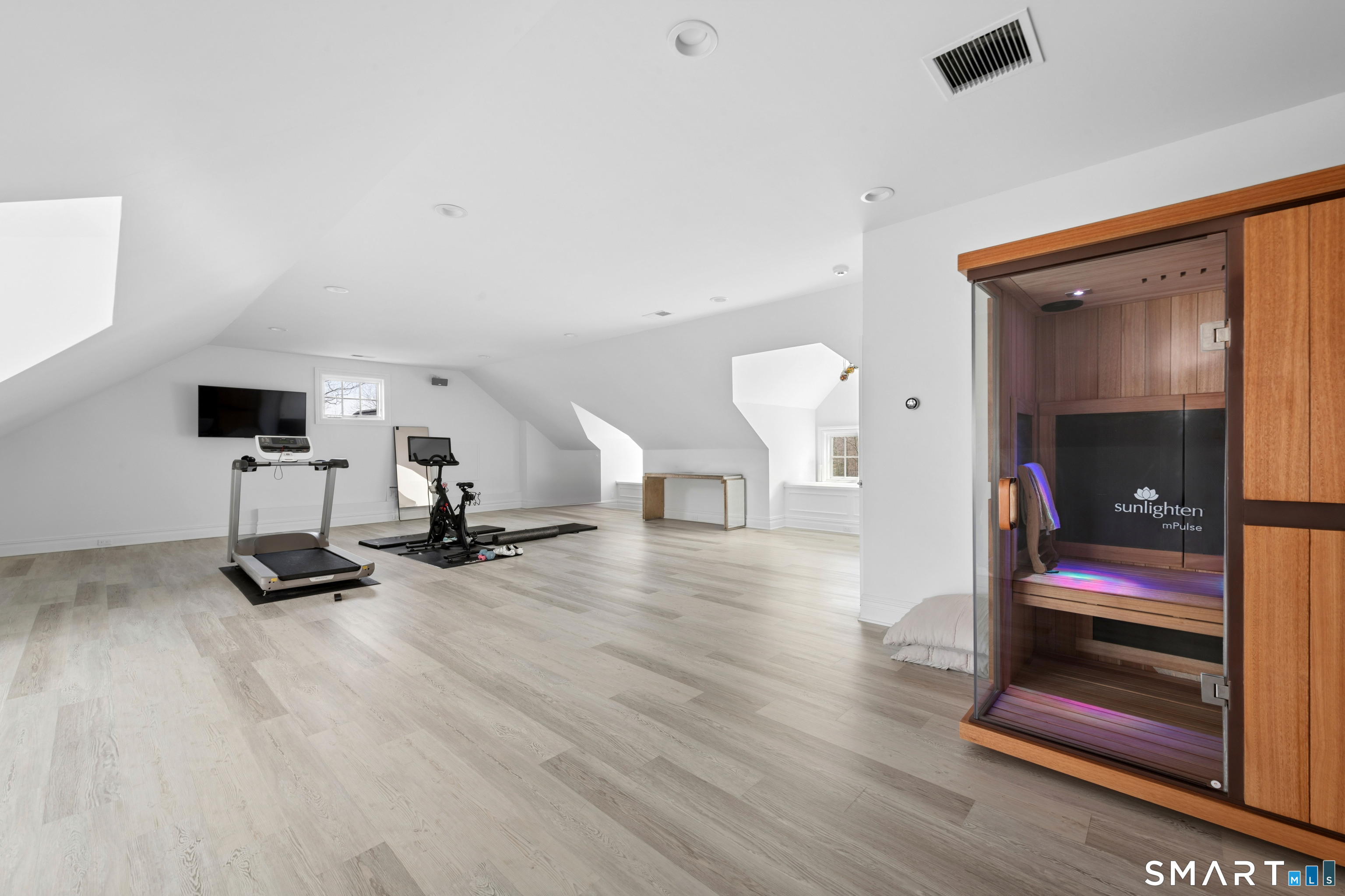4 Ravenglass Drive Stamford CT 06903