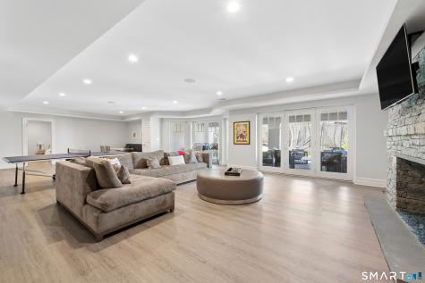 4 Ravenglass Drive Stamford CT 06903