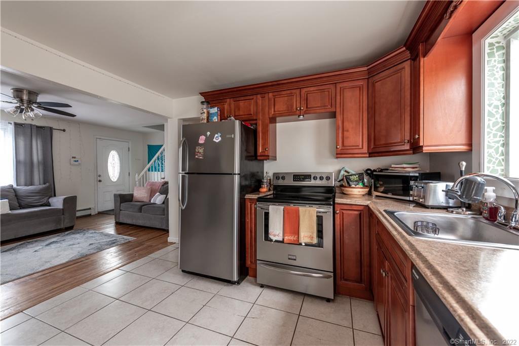 25 Myron Avenue Bridgeport CT 06606