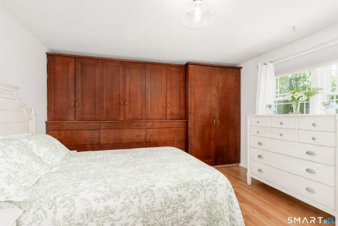 335 Redwood Lane Cheshire CT 06410
