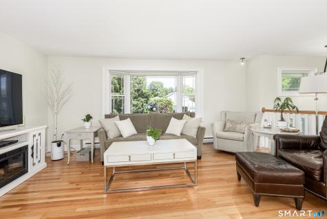 335 Redwood Lane Cheshire CT 06410