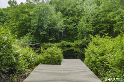 8 Wedges Field Weston CT 06883