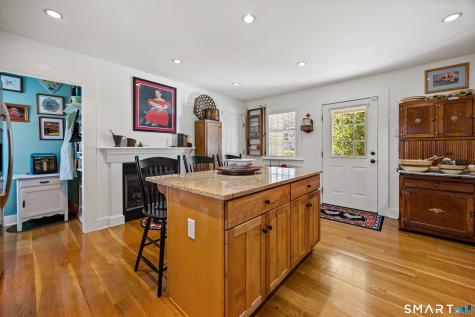 25 Stonegate Circle Cheshire CT 06410