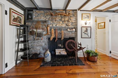 25 Stonegate Circle Cheshire CT 06410