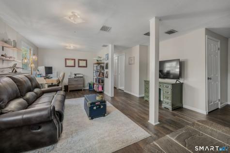 6 Amherst Court Groton CT 06355