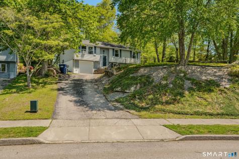 6 Amherst Court Groton CT 06355