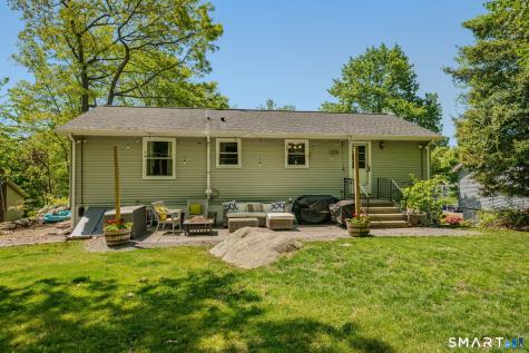 6 Amherst Court Groton CT 06355