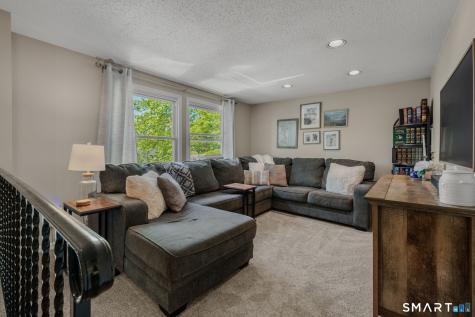 6 Amherst Court Groton CT 06355