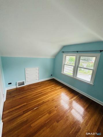 10 Bell Terrace Stratford CT 06614