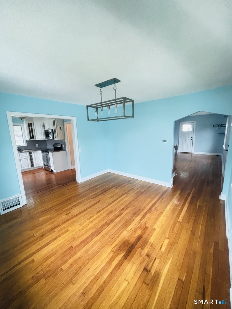 10 Bell Terrace Stratford CT 06614
