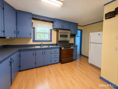 128 Woodland Street Windsor CT 06095