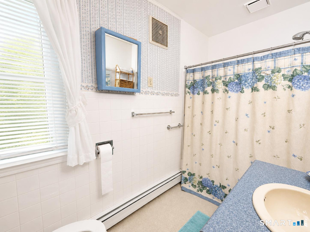 128 Woodland Street Windsor CT 06095