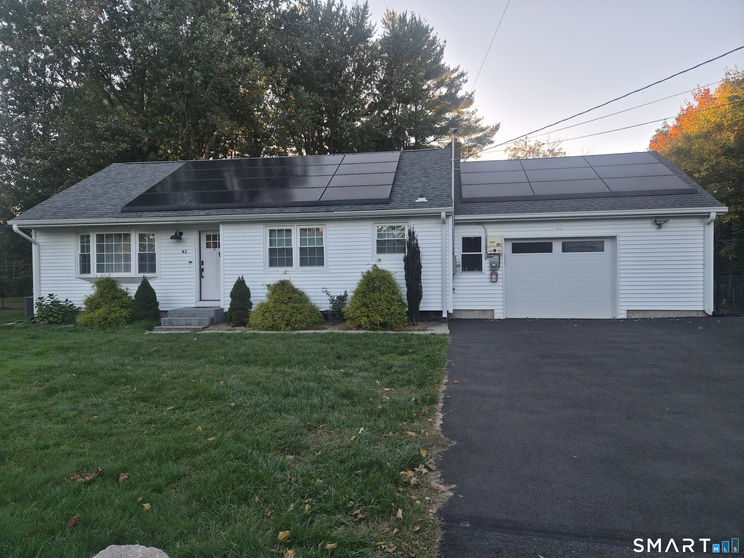 43 Manor Lane South Windsor CT 06074