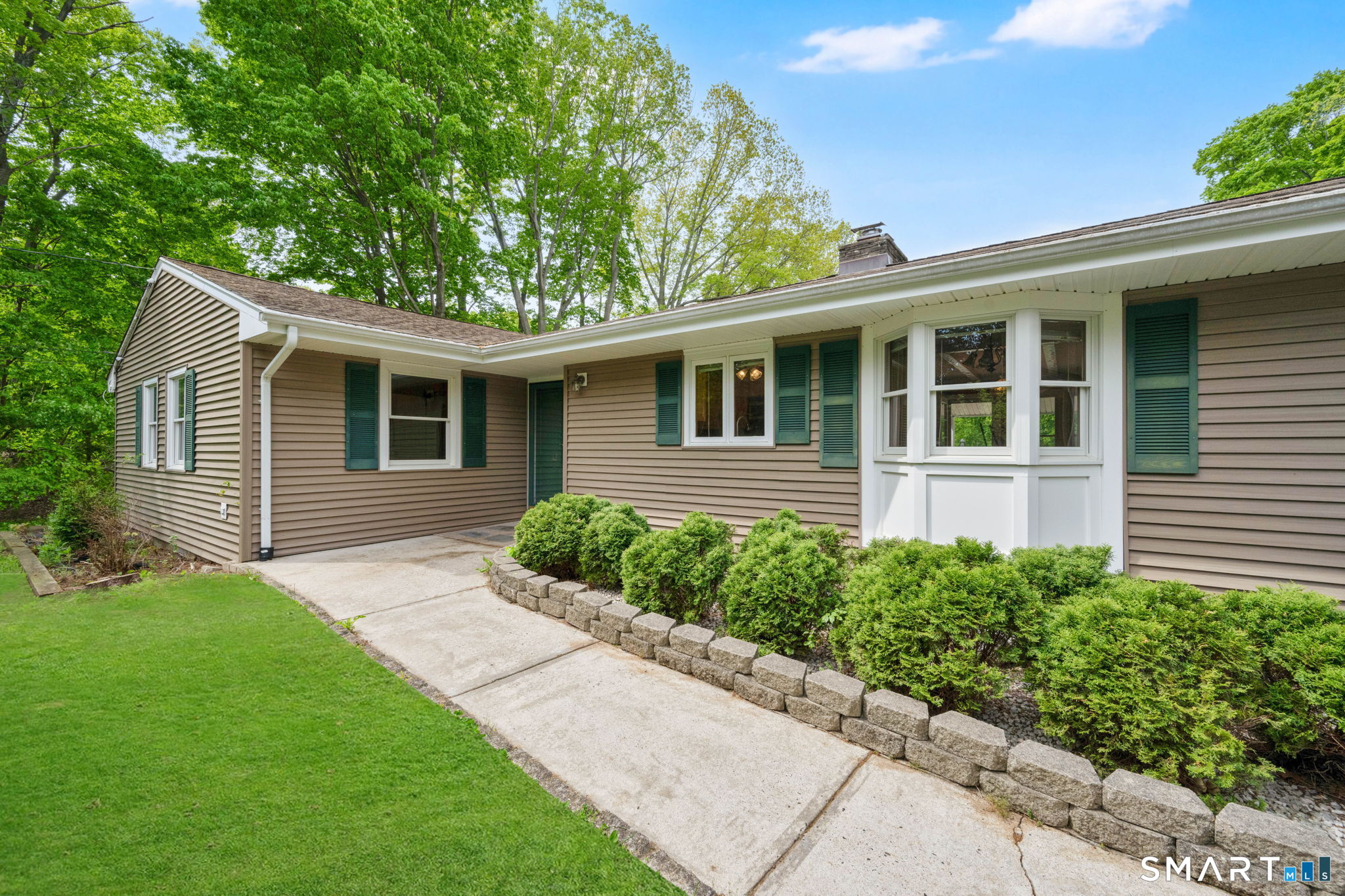 12 Unity Drive Trumbull CT 06611
