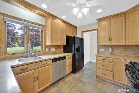 12 Unity Drive Trumbull CT 06611