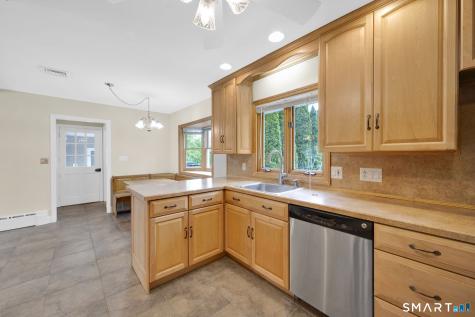 12 Unity Drive Trumbull CT 06611
