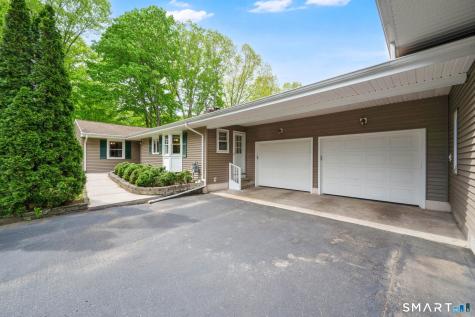 12 Unity Drive Trumbull CT 06611