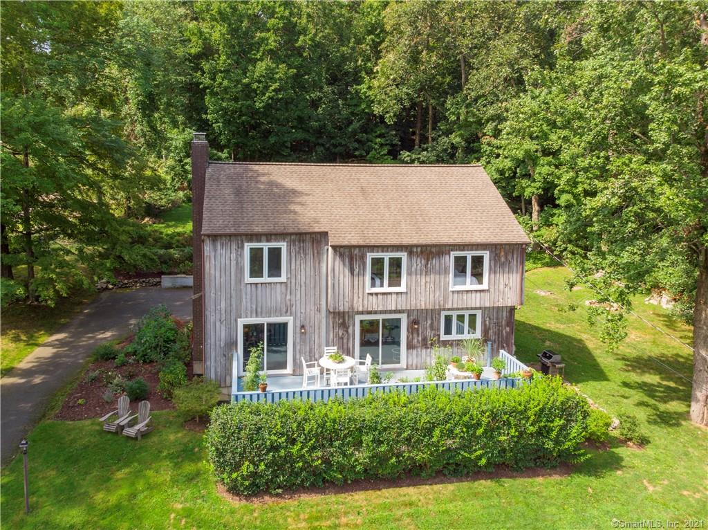 283 Mamanasco Road Ridgefield CT 06877