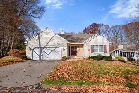 5 Stratton Circle Enfield CT 06082