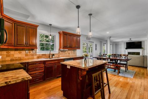 66 Warren Glen Burlington CT 06013