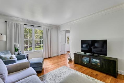 66 Warren Glen Burlington CT 06013