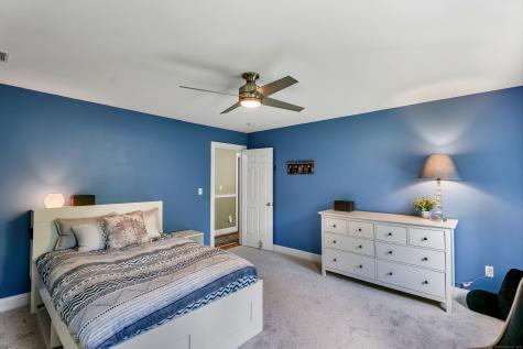 66 Warren Glen Burlington CT 06013