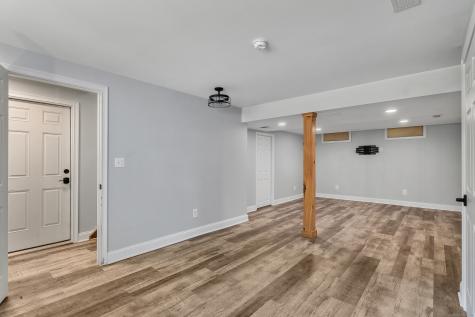 66 Warren Glen Burlington CT 06013