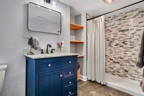 66 Warren Glen Burlington CT 06013