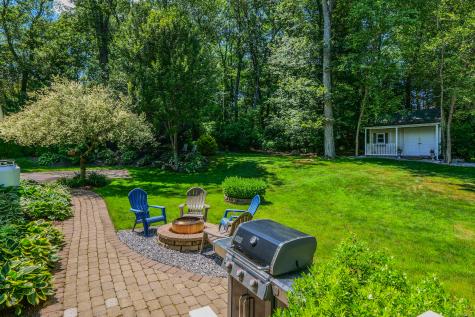 66 Warren Glen Burlington CT 06013