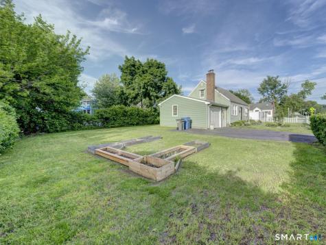 839 Center Street Manchester CT 06040
