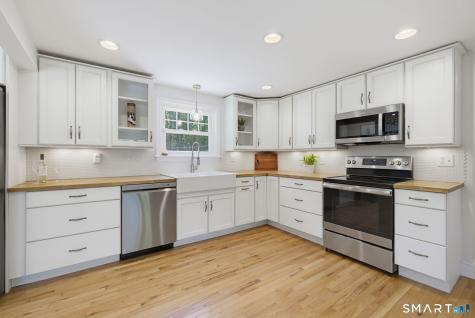 68 Sandy Beach Road Ellington CT 06029