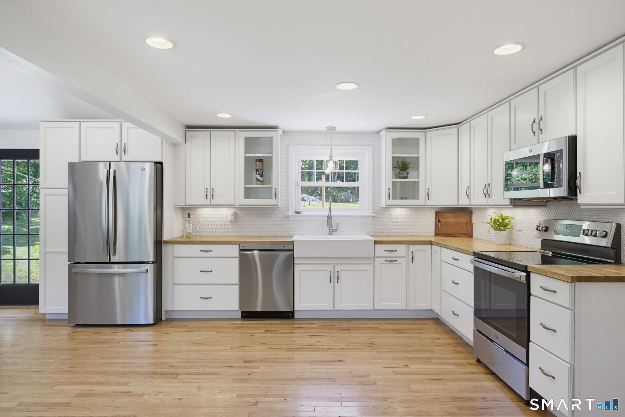 68 Sandy Beach Road Ellington CT 06029