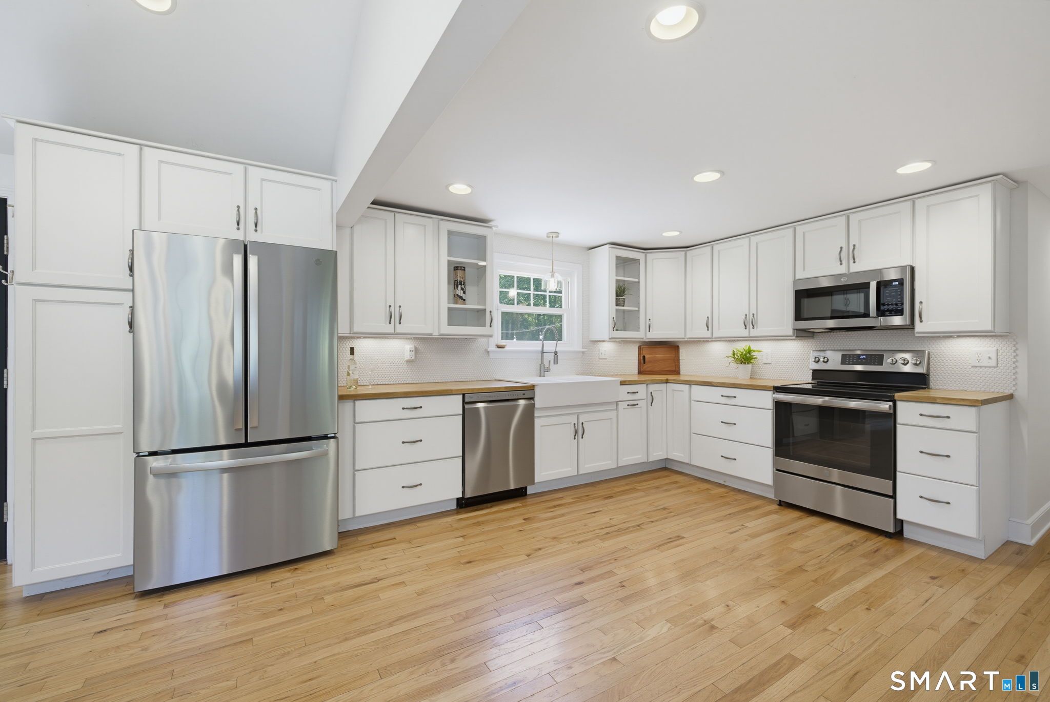 68 Sandy Beach Road Ellington CT 06029