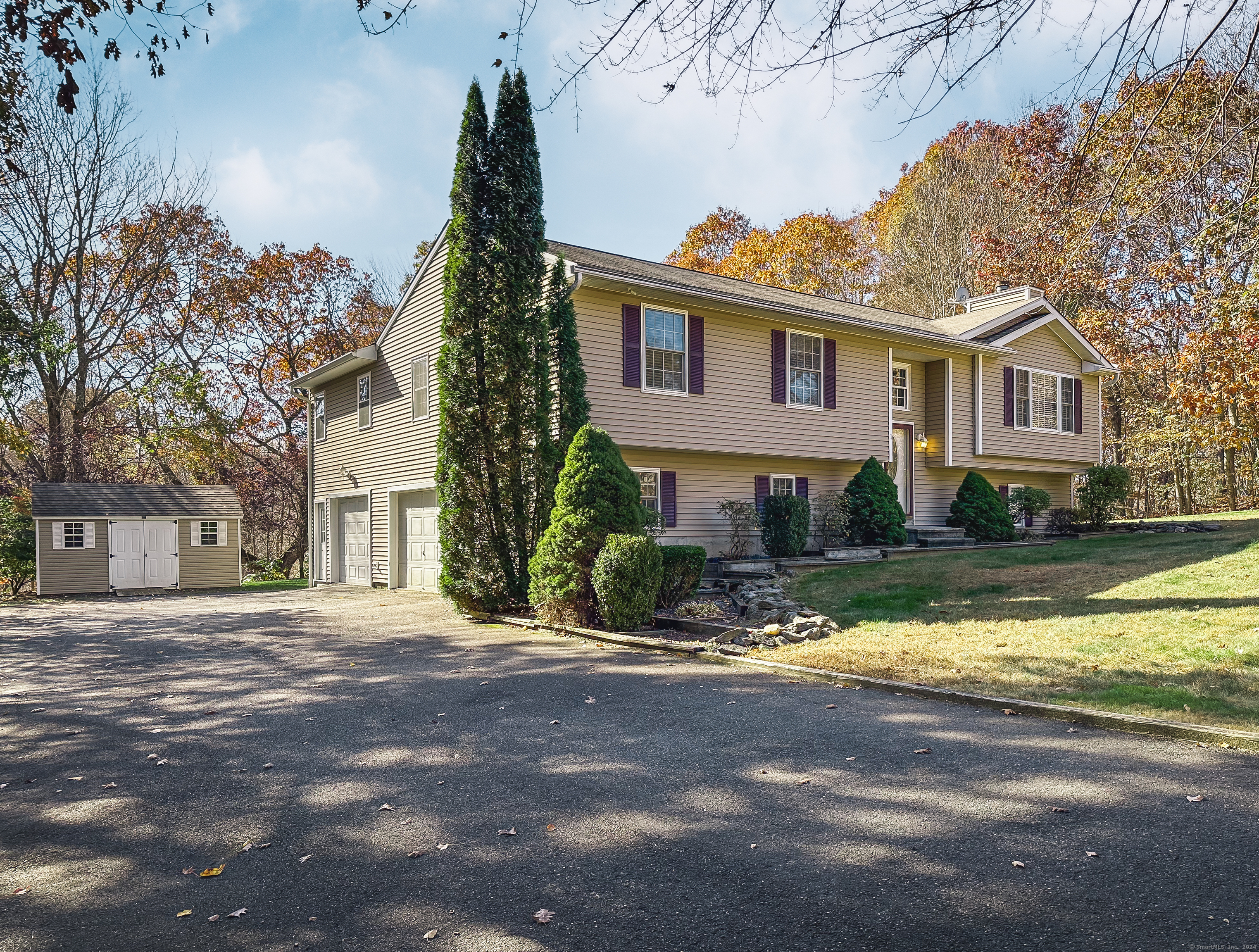 1 Mideana Court Wolcott CT 06716