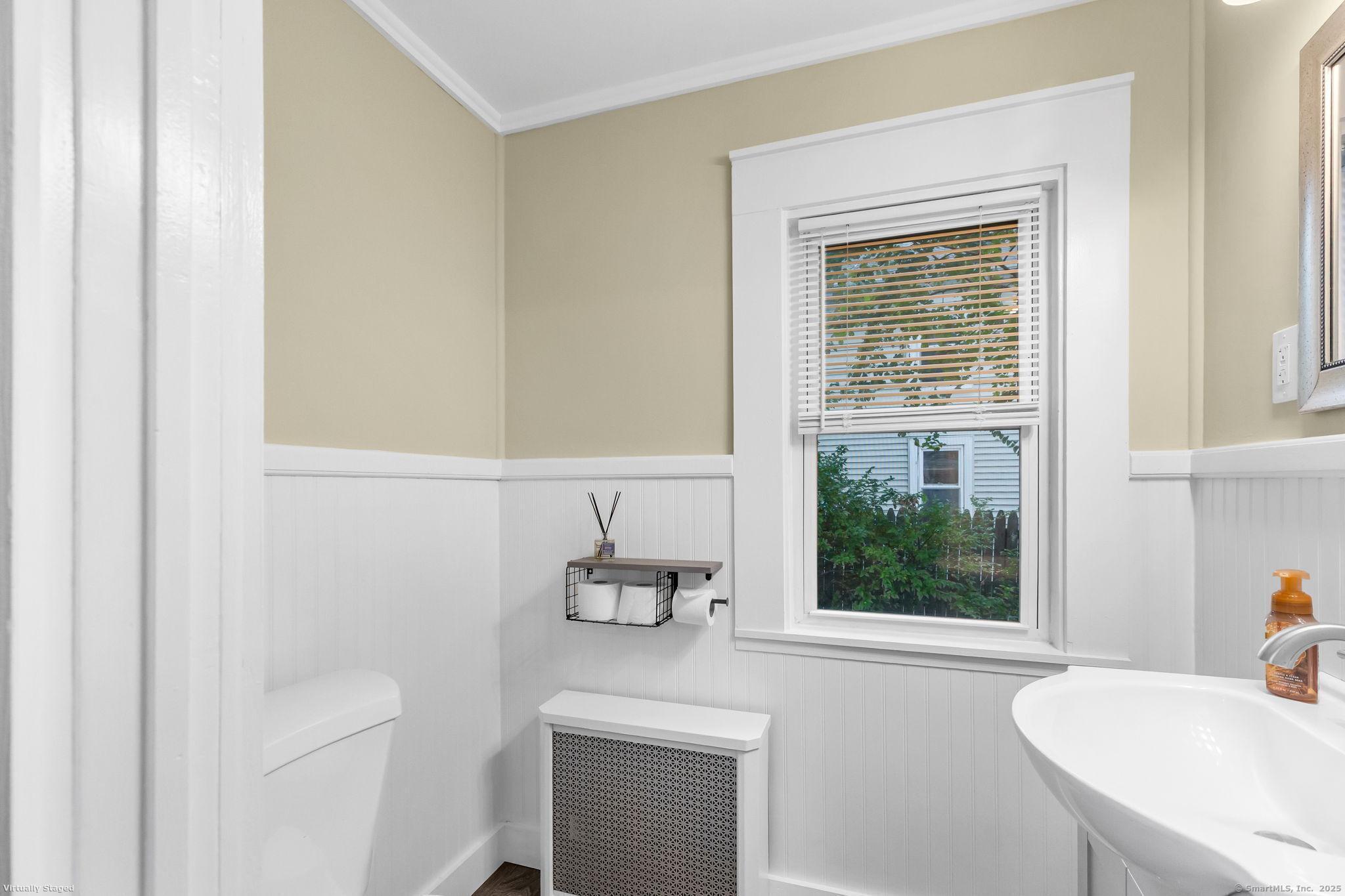 18 Central Street Enfield CT 06082