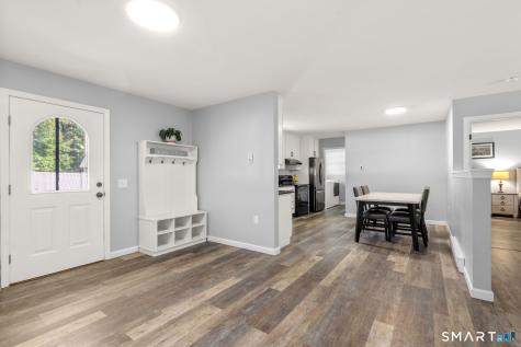 9 Sunnyside East Rd Extension Norwich CT 06360