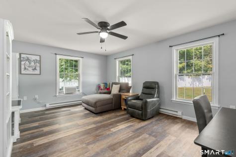 9 Sunnyside East Rd Extension Norwich CT 06360