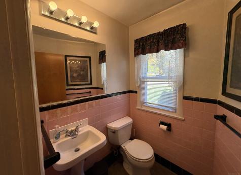 156 Flanders Road East Lyme CT 06357