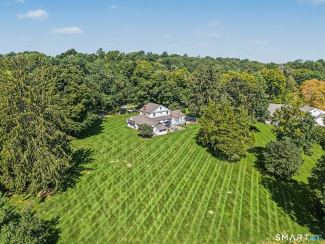 1835 Cross Highway Fairfield CT 06824